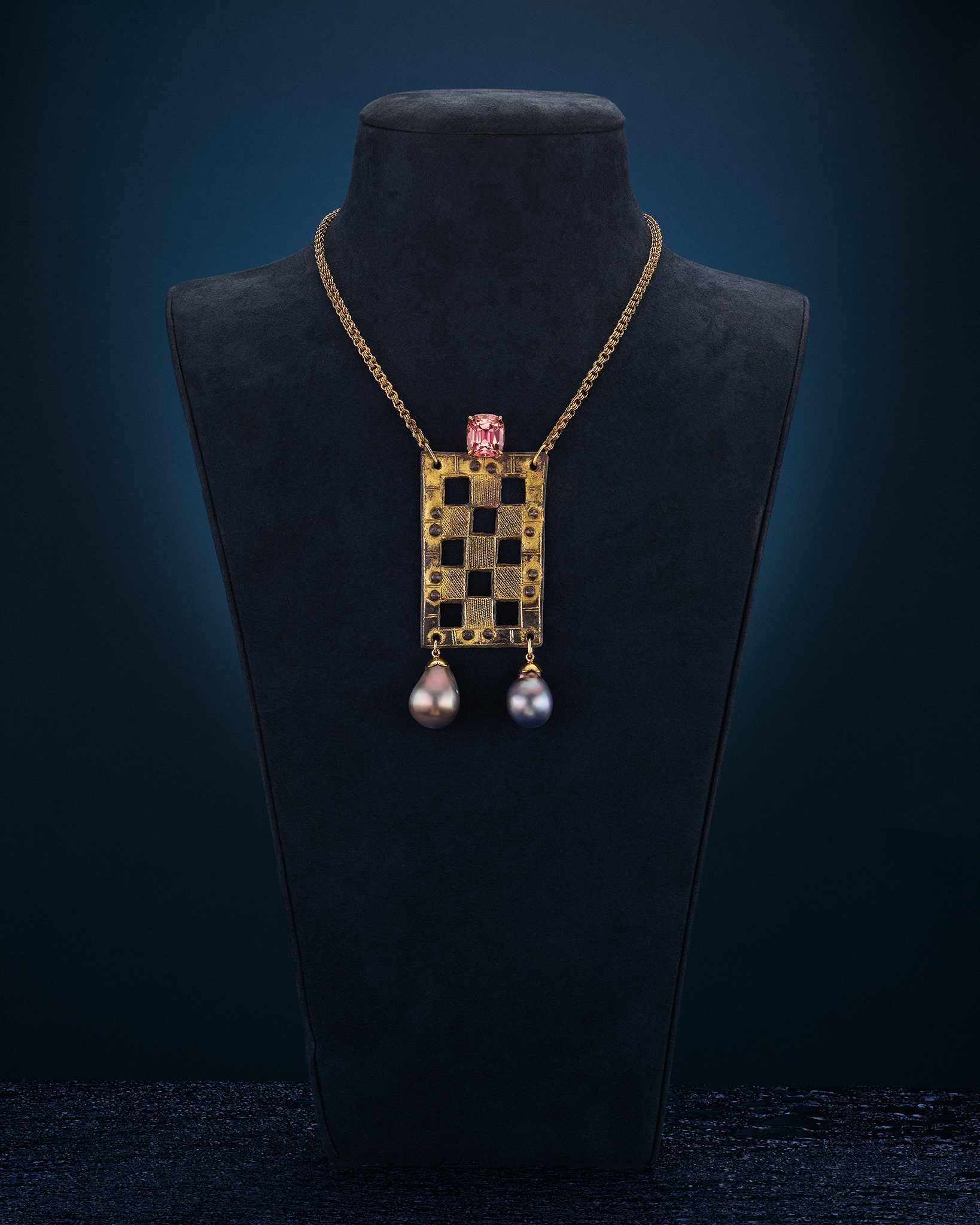 PROTECTRICE NECKLACE