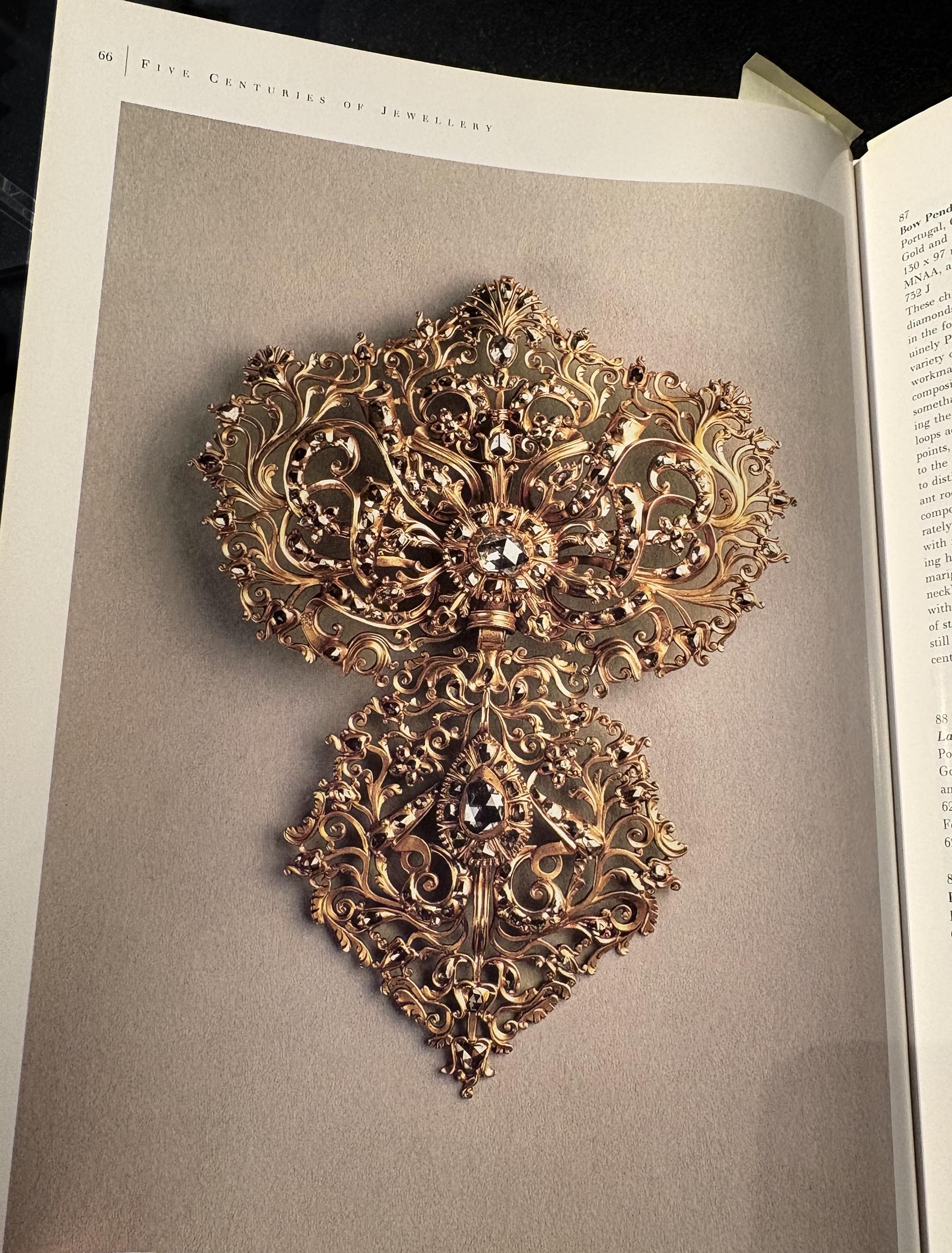 LADY OF LACE NECKLACE